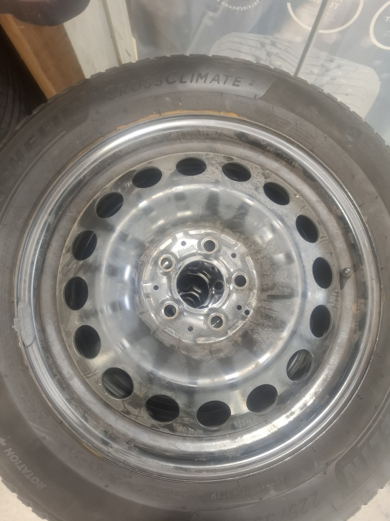 MB VITO  MICHELIN CROSSCLIMATE+VANNE+TUNNISTIMET