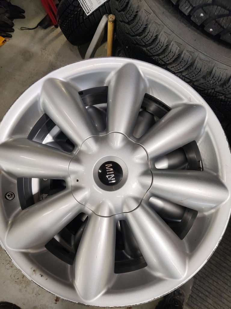 MINI VANNE ORGINAL 7,5X18  5X120  ET 52 (käytetty)