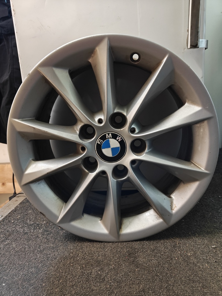 BMW  VANNE  7X16 5X120  ET 40  KÄYTETTY