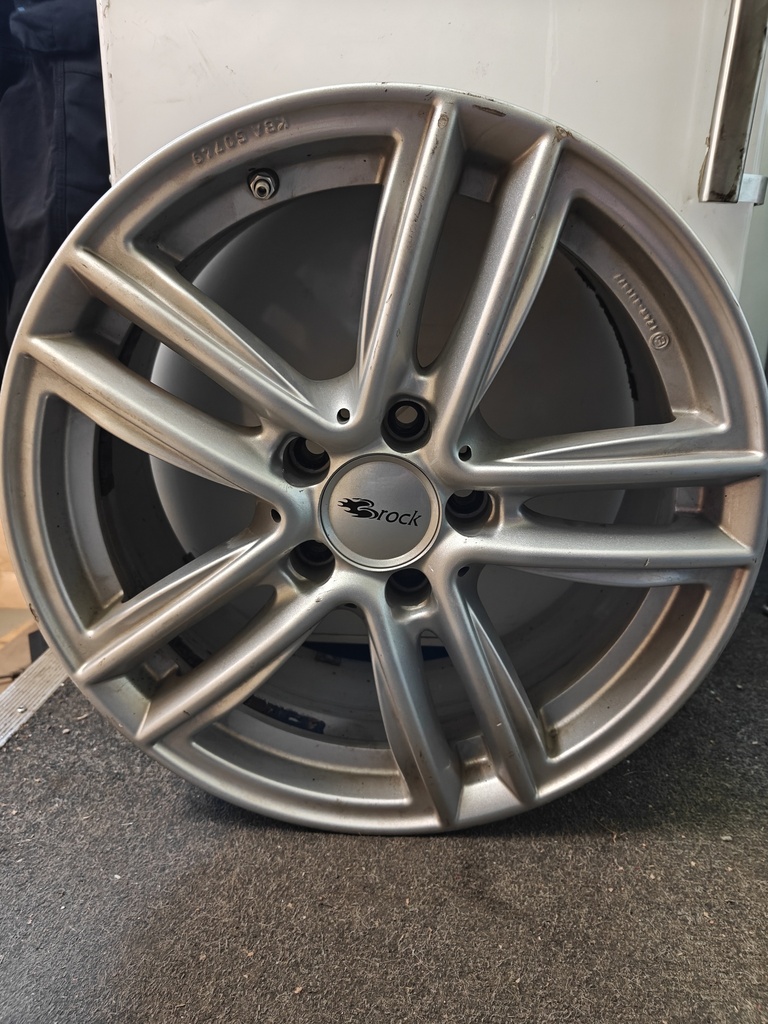 BROCK VANNE  5X112  7,5X17   KÄYTETTY