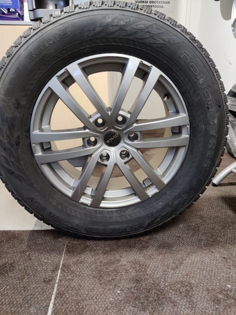 265/60r18 NEXEN NASTA+IMAGE ROCK VANNE  sprinter