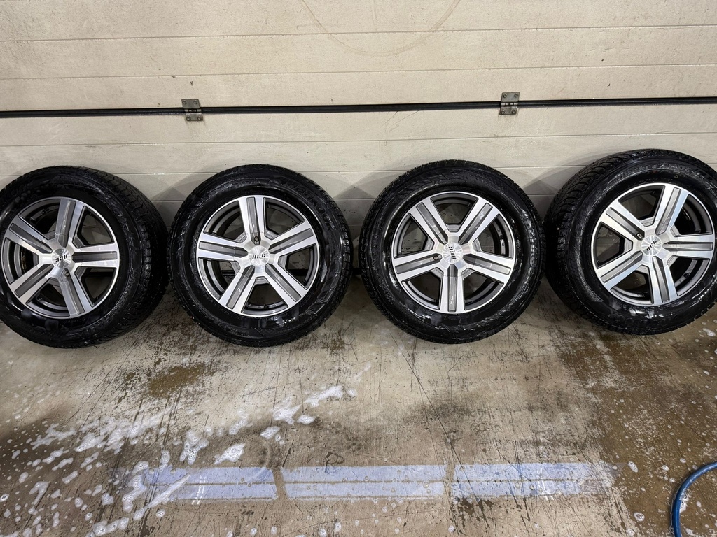 VW TRANSPORTER +215/65R16C HANKOOK KITKA